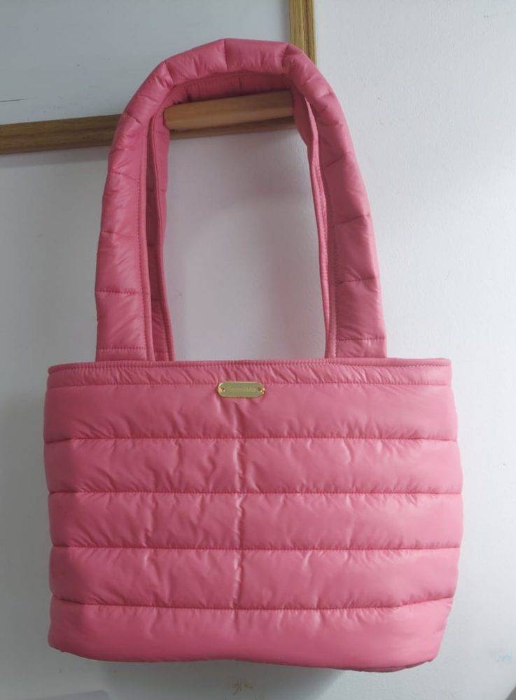 Bolsa puffer rosa